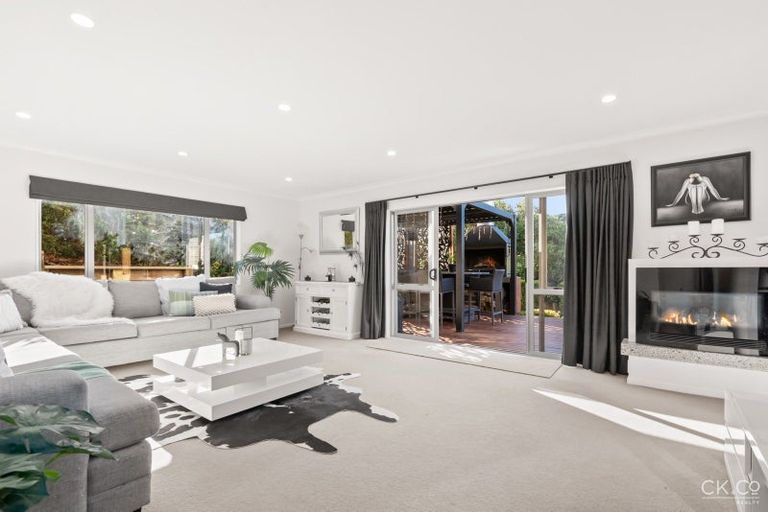 Photo of property in 15 Frankie Stevens Place, Riverstone Terraces, Upper Hutt, 5018