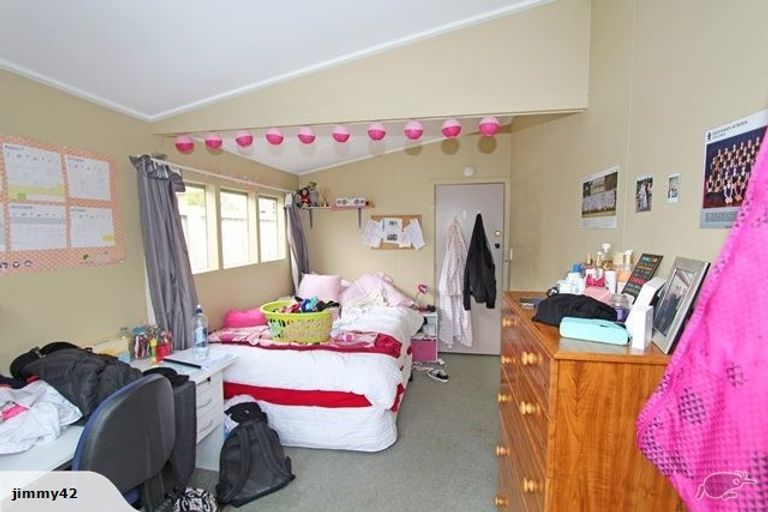 Photo of property in 693 Castle Street, North Dunedin, Dunedin, 9016