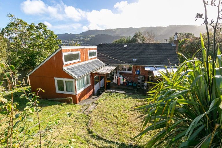 Photo of property in 20 Tremewan Street, Tawa, Wellington, 5028