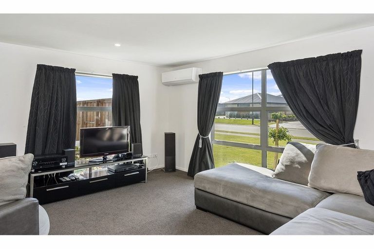 Photo of property in 4 Haymakers Crescent, Rolleston, 7614