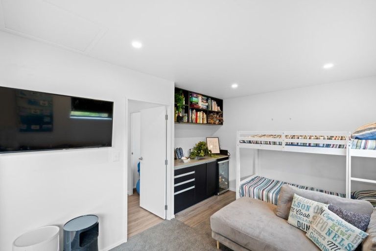 Photo of property in 4 Aquarius Lane, Langs Beach, 0582