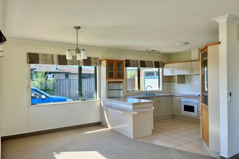 Photo of property in 10 Lewis Way, Poraiti, Napier, 4112