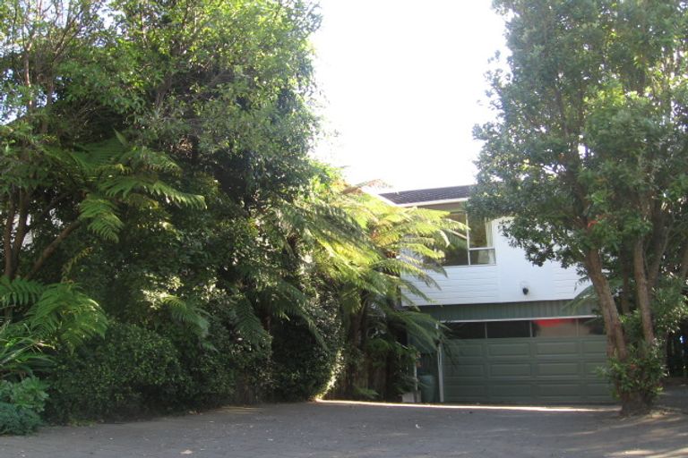 Photo of property in 28 Leeward Drive, Whitby, Porirua, 5024