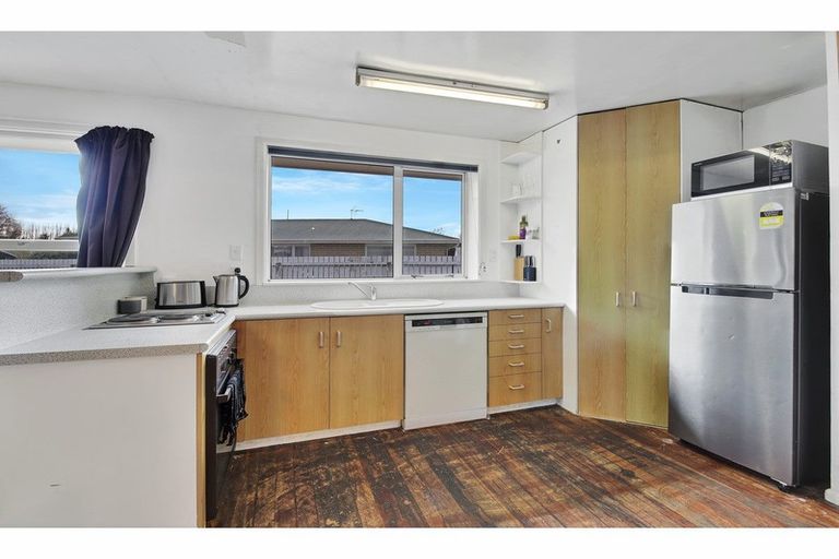 Photo of property in 16b Opal Place, Casebrook, Christchurch, 8051