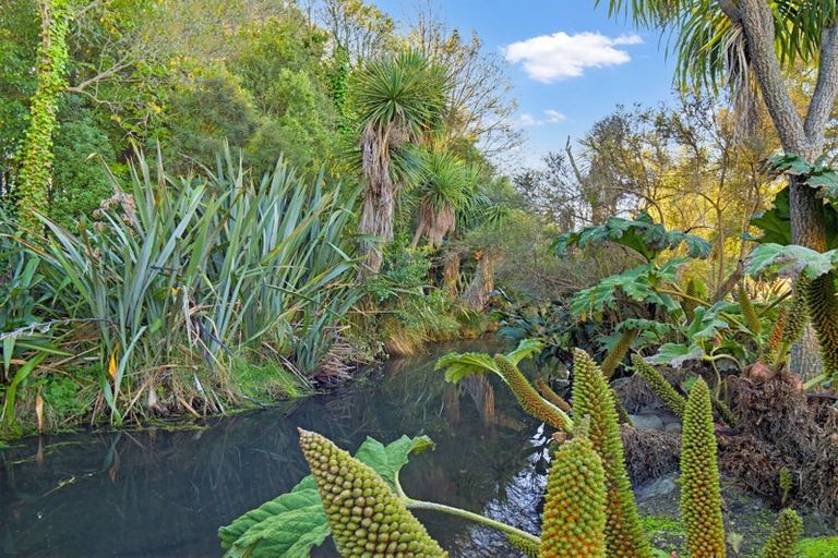 Photo of property in 96a Warren Crescent, Hillmorton, Christchurch, 8025