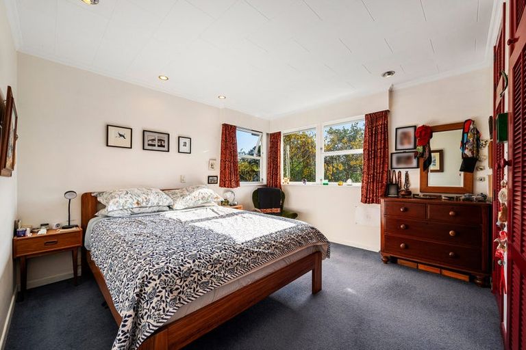 Photo of property in 5 Denbigh Way, Wilton, Wellington, 6012