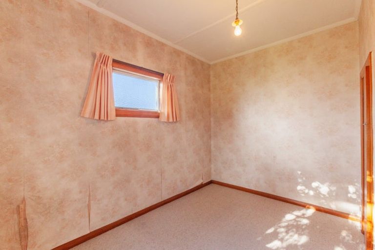 Photo of property in 30 Anzac Avenue, Onekawa, Napier, 4110