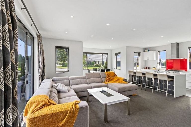 Photo of property in 22 Gilchrist Place, Kaiapoi, 7630