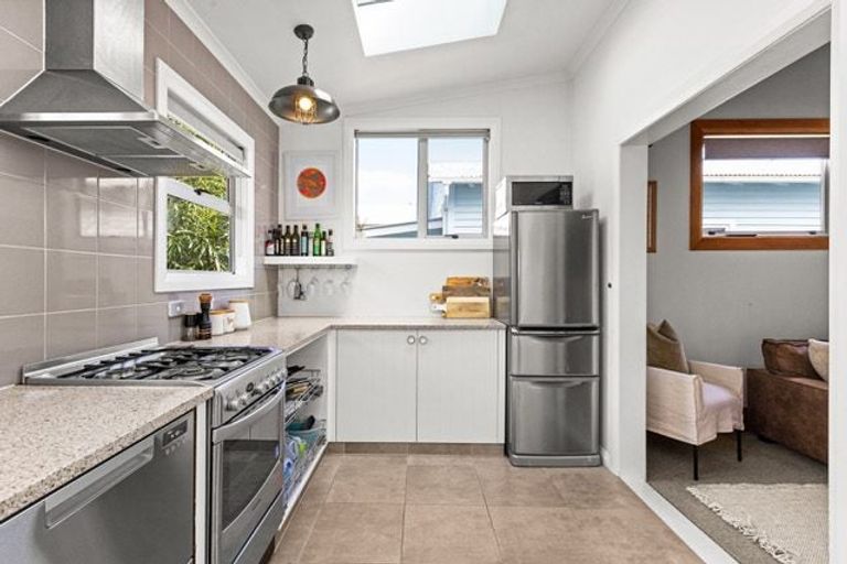 Photo of property in 78 Charles Street, Westshore, Napier, 4110
