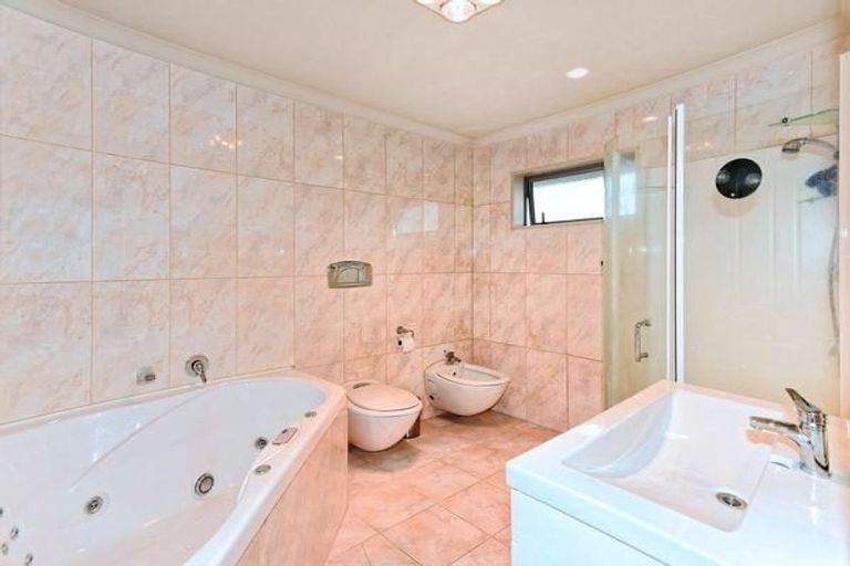 Photo of property in 10 Matthew Place, Aidanfield, Christchurch, 8025