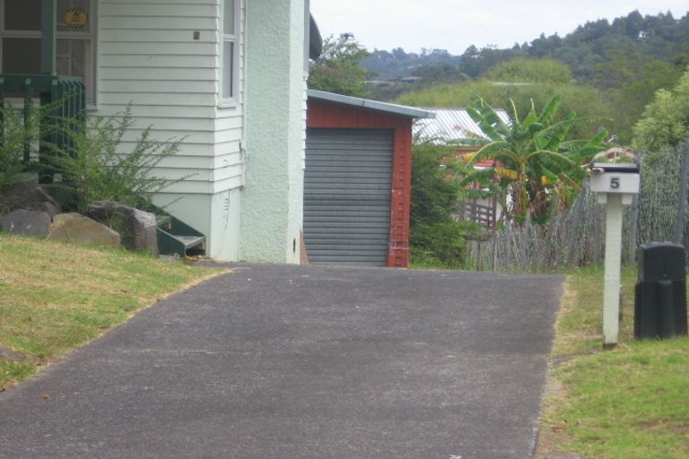 Photo of property in 5 Powrie Street, Glenfield, Auckland, 0629