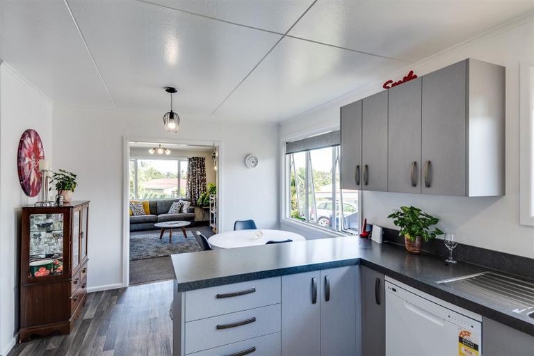 Photo of property in 3 Mcgreevy Street, Waipawa, 4210