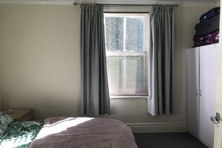 Photo of property in 36 The Parade, Island Bay, Wellington, 6023