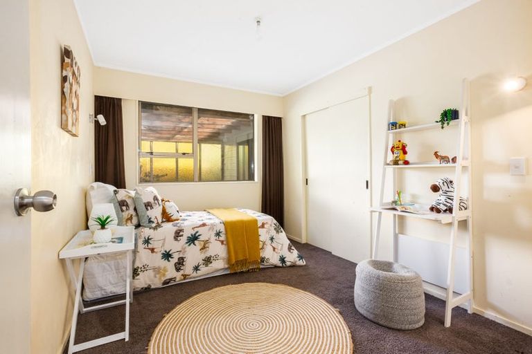 Photo of property in 14 Mercury Way, Whitby, Porirua, 5024