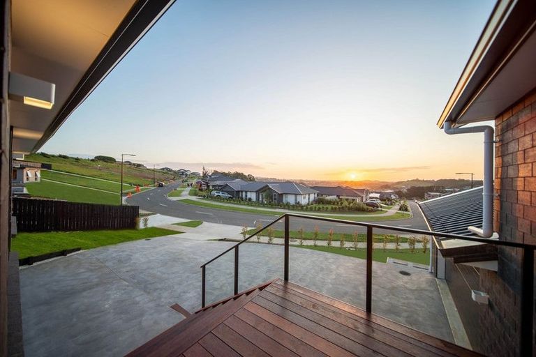 Photo of property in 116 Lisle Farm Drive, Pukekohe, 2120