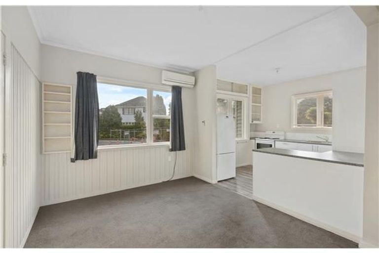 Photo of property in 5 Tara Street, Riccarton, Christchurch, 8041