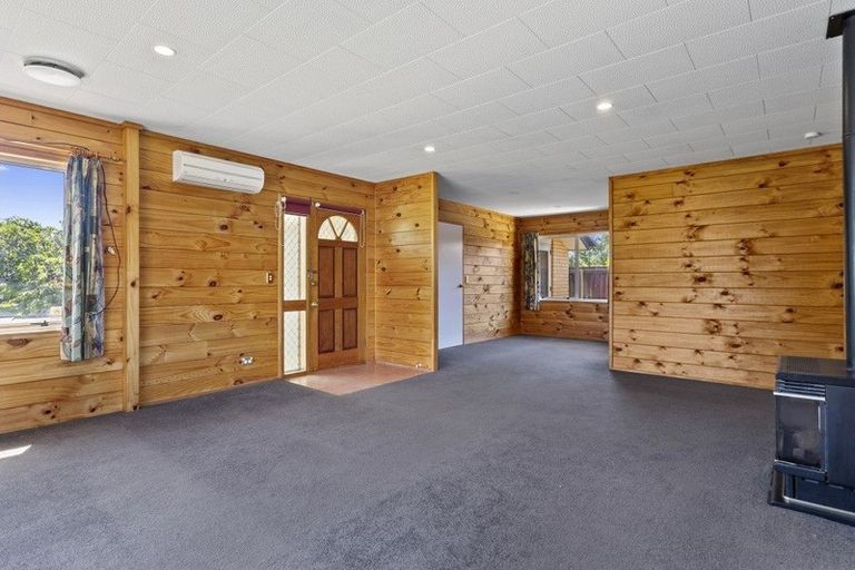 Photo of property in 41 Welsford Street, Woodend, 7610