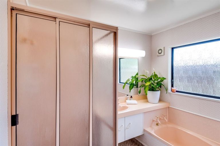 Photo of property in 69a O'dowd Road, Taradale, Napier, 4112