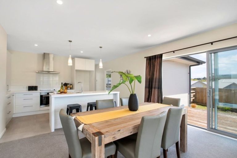 Photo of property in 35 Fairwater Road, Warkworth, 0910