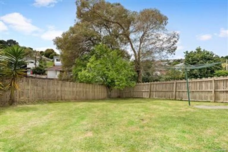 Photo of property in 3 Ian Sage Avenue, Torbay, Auckland, 0630
