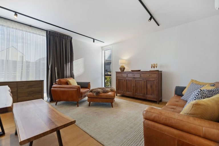 Photo of property in 2 Boulder Lane, Jacks Point, 9371