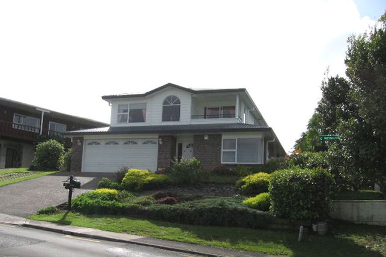 Photo of property in 11 Cyclarama Crescent, Massey, Auckland, 0614