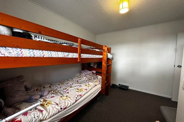 Photo of property in 3/1232 High Street, Taita, Lower Hutt, 5011