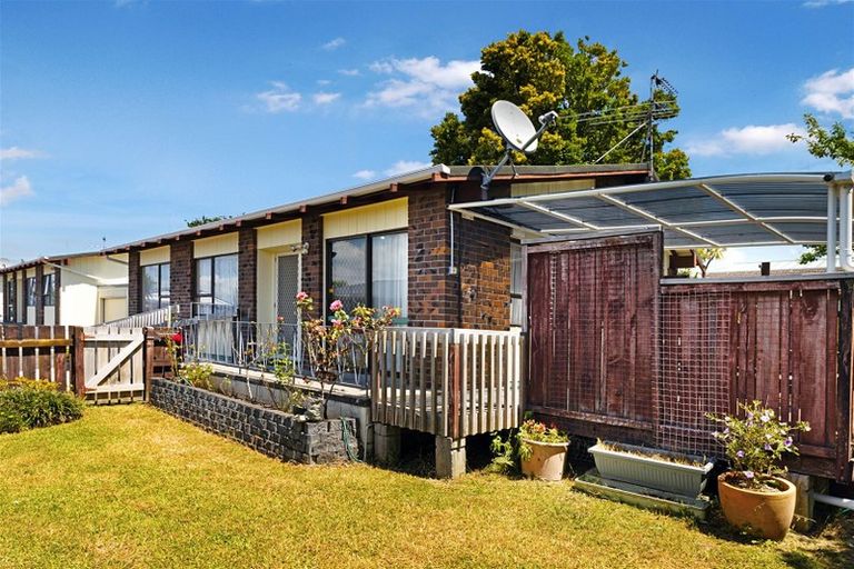 Photo of property in 86 Roberts Road, Te Atatu South, Auckland, 0610