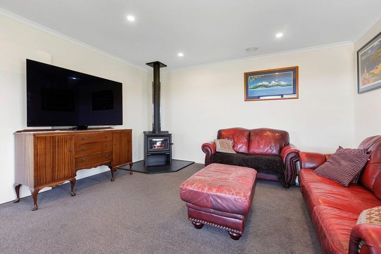 Photo of property in 592 Mangorei Road, Mangorei, New Plymouth, 4371