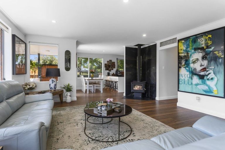 Photo of property in 6 Fairview Briars, Rangiora, 7400