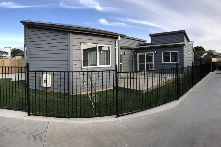 Photo of property in 13 Karetai Crescent, Favona, Auckland, 2024