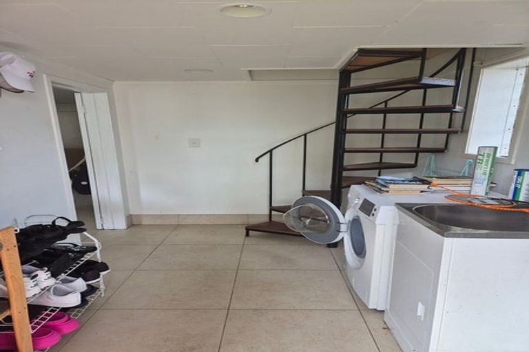 Photo of property in 1/22 Richards Avenue, Forrest Hill, Auckland, 0620
