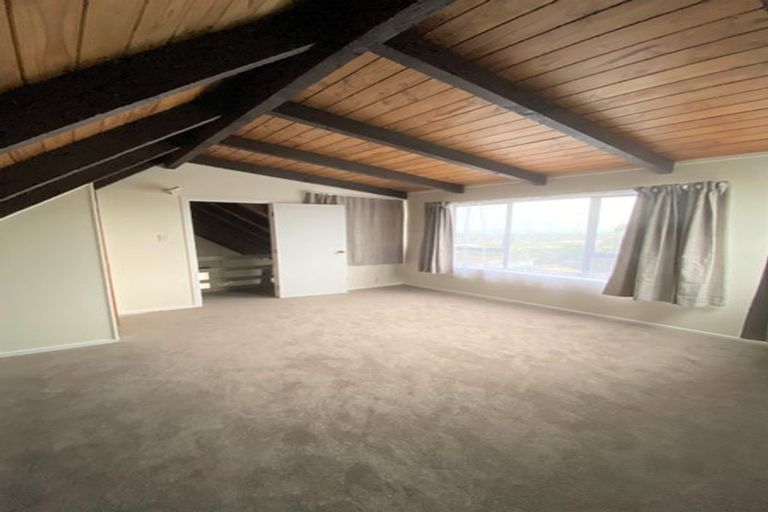 Photo of property in 8 Panorama Court, Red Beach, 0932