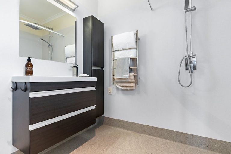 Photo of property in 1 Farley Avenue, Greytown, 5712