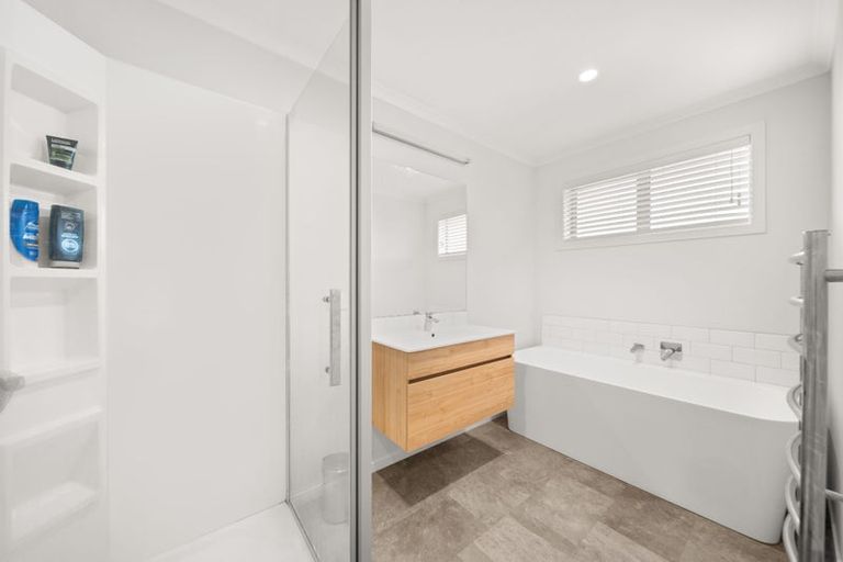 Photo of property in 12 Tarata Grove, Lansdowne, Masterton, 5810