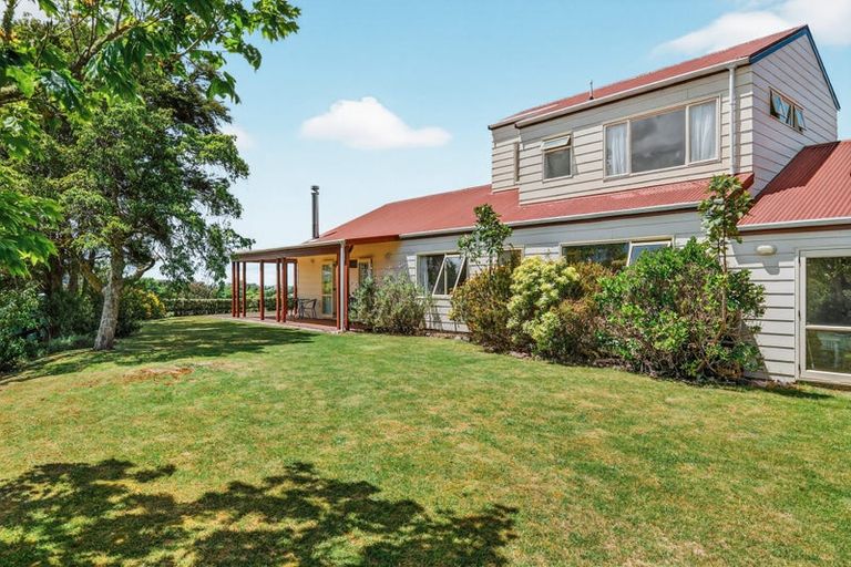 Photo of property in 30 Ramsay Drive, Acacia Bay, Taupo, 3385