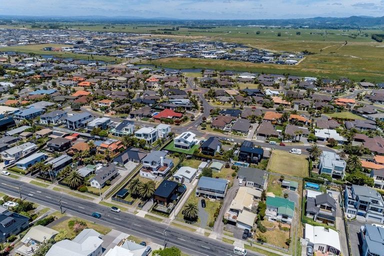 Photo of property in 1034 Papamoa Beach Road, Papamoa Beach, Papamoa, 3118