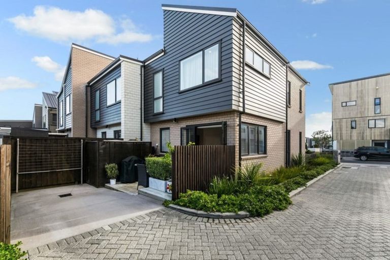 Photo of property in 31 Saltmarsh Road, Hobsonville, Auckland, 0616
