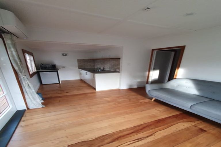 Photo of property in 41 Taupaki Road, Taupaki, Henderson, 0782