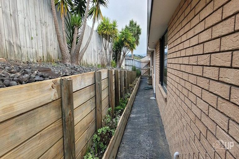 Photo of property in 13 Gendo Avenue, Henderson, Auckland, 0612