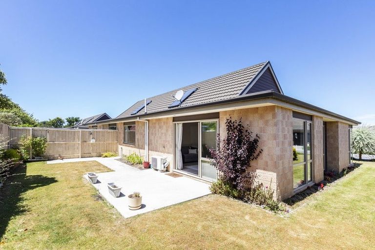 Photo of property in 3 Reeves Road, Rangiora, 7400