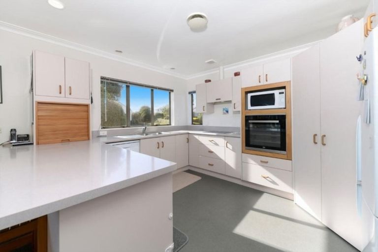 Photo of property in 3 Westminster Drive, Owhata, Rotorua, 3010