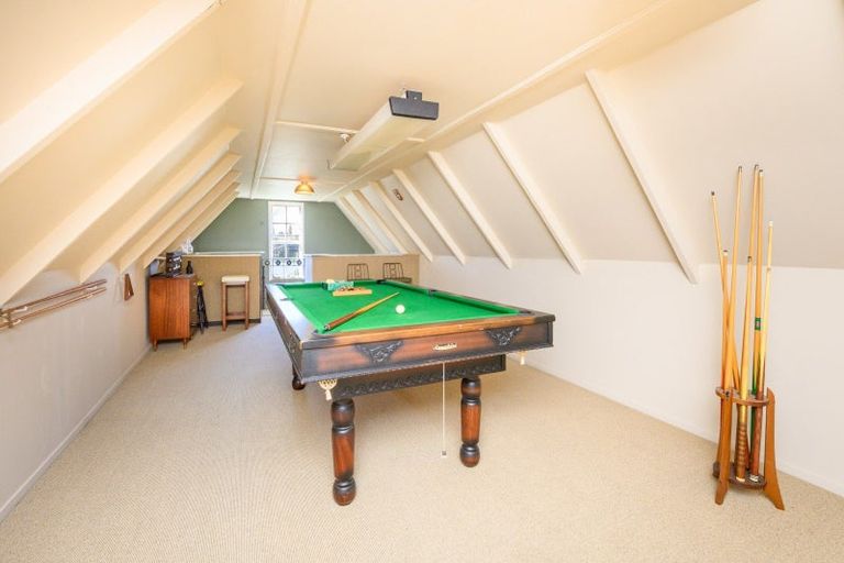 Photo of property in 31 Redwood Grove, Hokowhitu, Palmerston North, 4410