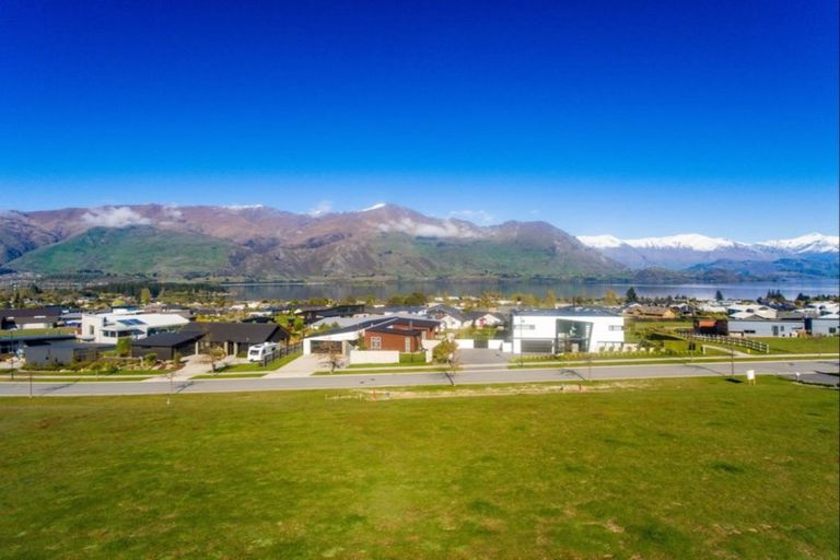 Photo of property in 56 Forest Heights, Wanaka, 9305