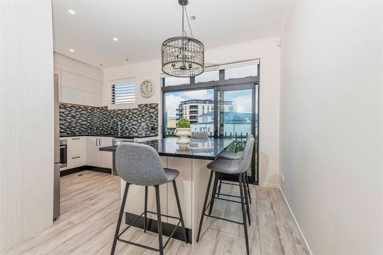 Photo of property in 4 Mayfly Lane, Hobsonville, Auckland, 0616