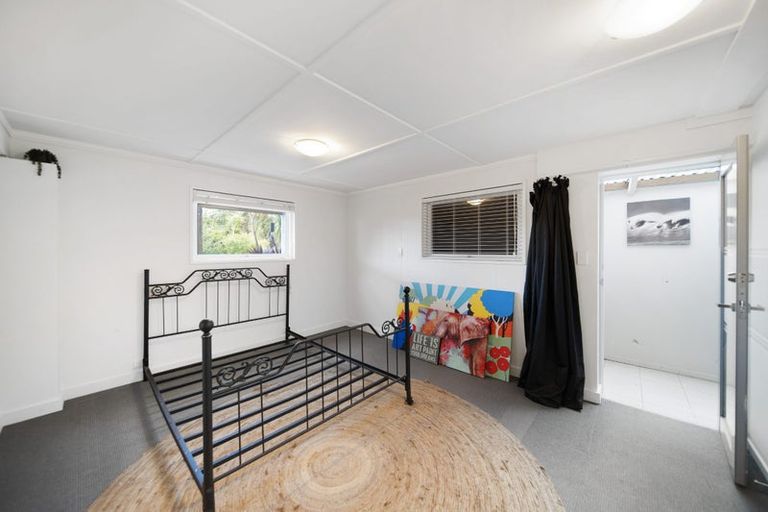 Photo of property in 34 Cyclarama Crescent, Massey, Auckland, 0614