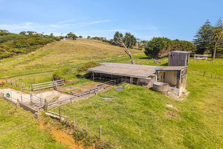 Photo of property in 172 Manukau Heads Road, Awhitu, 2684