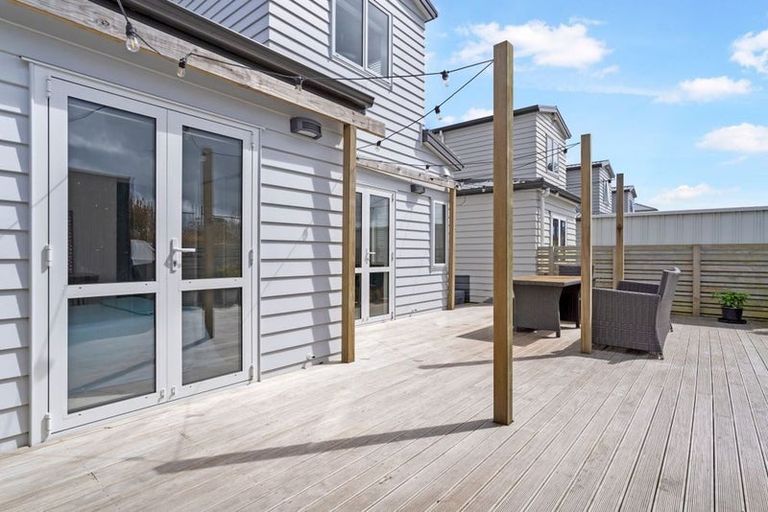 Photo of property in 57 Divide Loop, Takanini, 2112