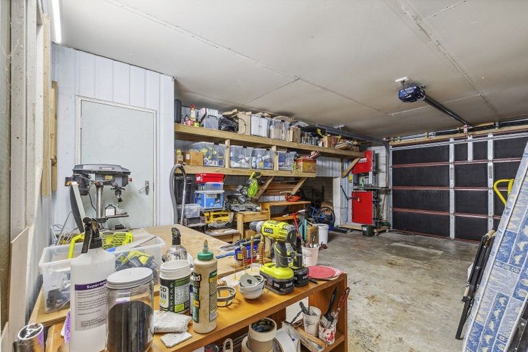 Photo of property in 47 Thurleigh Grove, Karori, Wellington, 6012