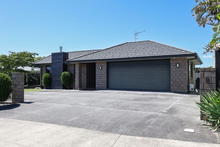 Photo of property in 8 Settlers Close, Whalers Gate, New Plymouth, 4310